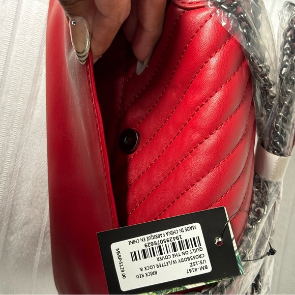 Red Quilted Women Bag - Picture 6 of 7